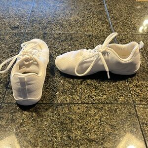 BAXINIER Girls White Cheerleading Shoes size 2 youth